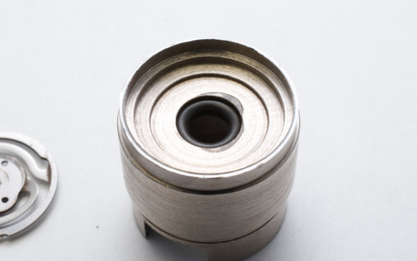 電磁弁分解写真6