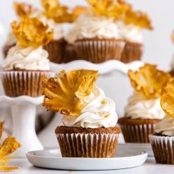 Hummingbird Cupcakes with Pineapple Flowers