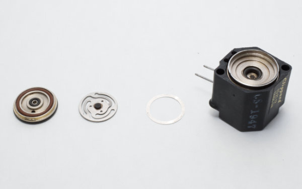 電磁弁分解写真3